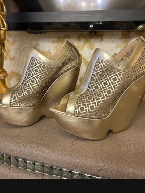 Women shoes